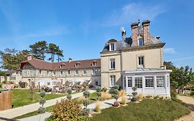 Les Villas D'Arromanches, Teritoria